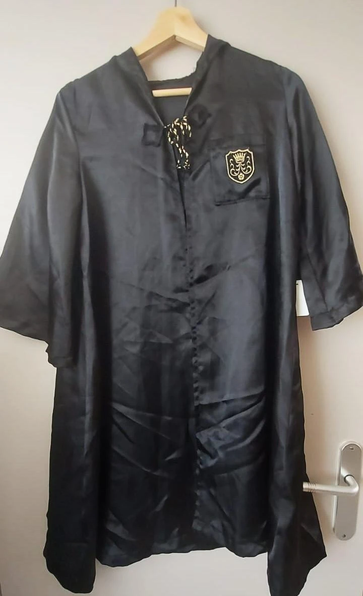 Zwarte toga met embleem - Harry Potter stijl